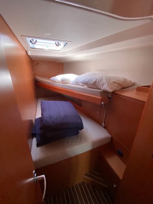 Bavaria C45 Holiday (5 cab.) — photo 18