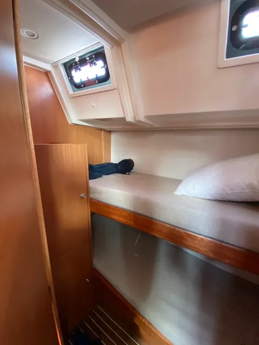 Bavaria C45 Holiday (5 cab.) — photo 16