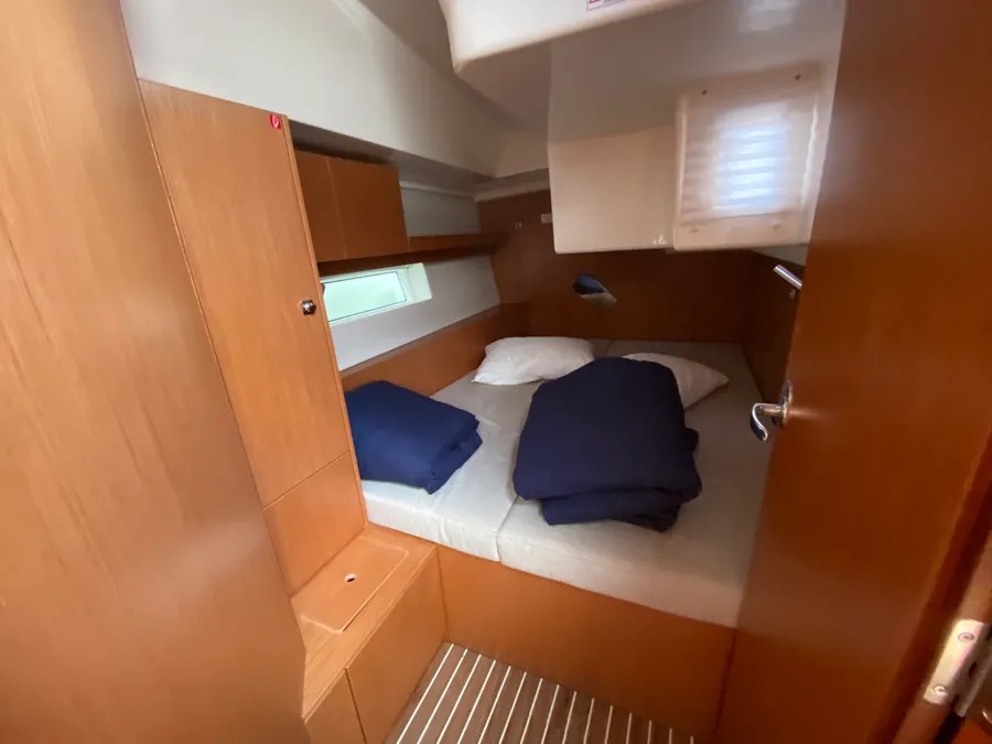 Bavaria C45 Holiday (5 cab.) — photo 20