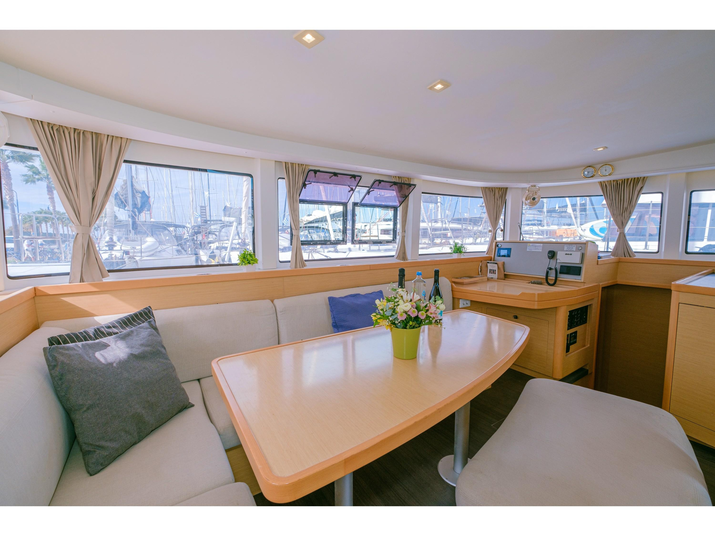 Lagoon 42 & GEN — photo 4