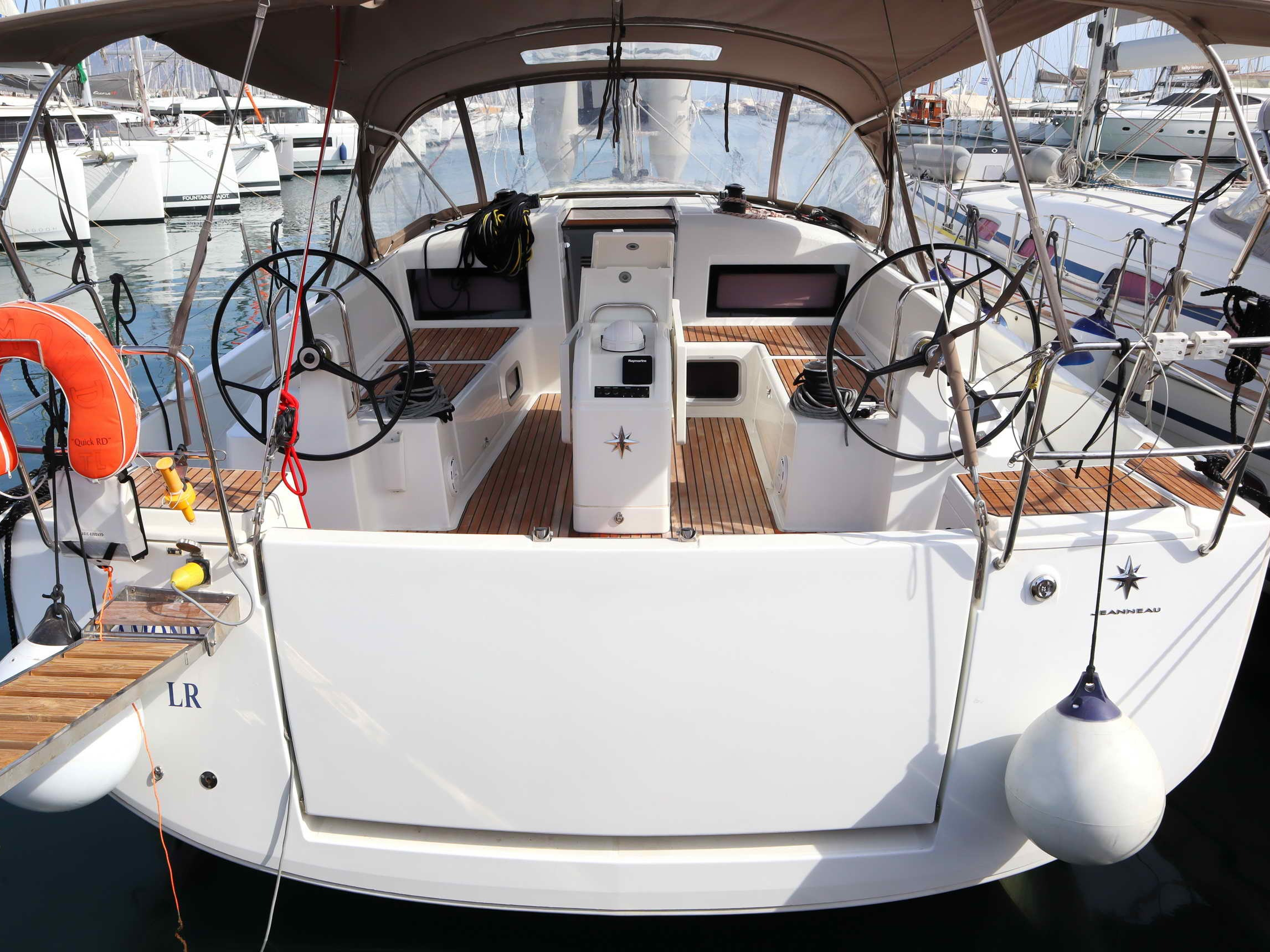 Sun Odyssey 440 (4 cab.) — photo 1
