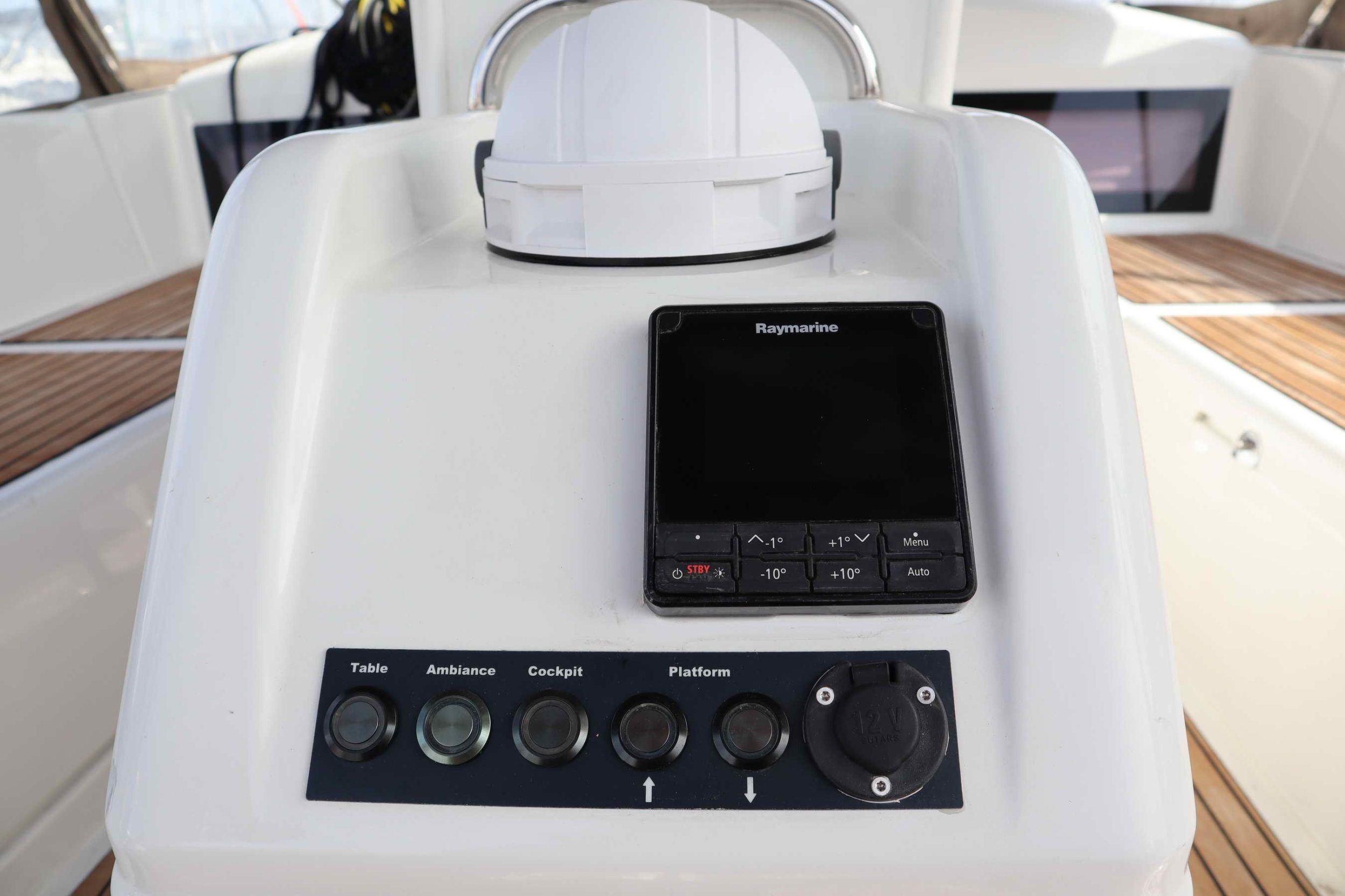 Sun Odyssey 440 (4 cab.) — photo 22
