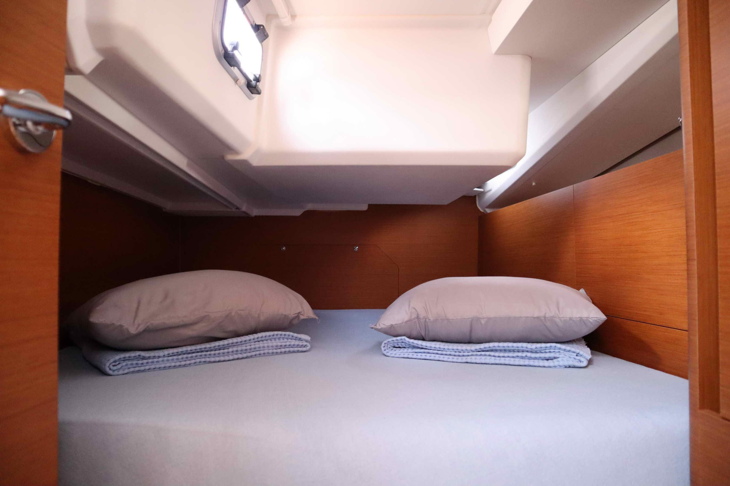 Sun Odyssey 440 (4 cab.) — photo 25