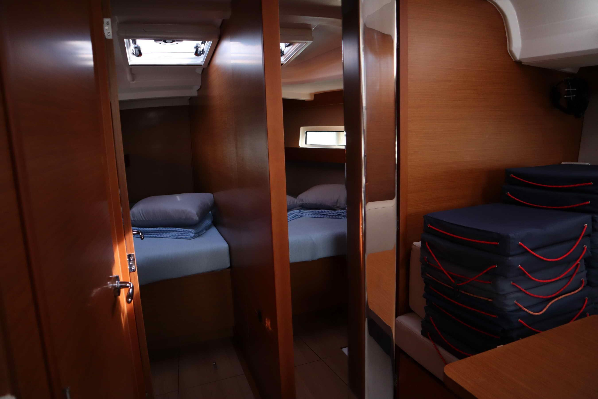 Sun Odyssey 440 (4 cab.) — photo 23