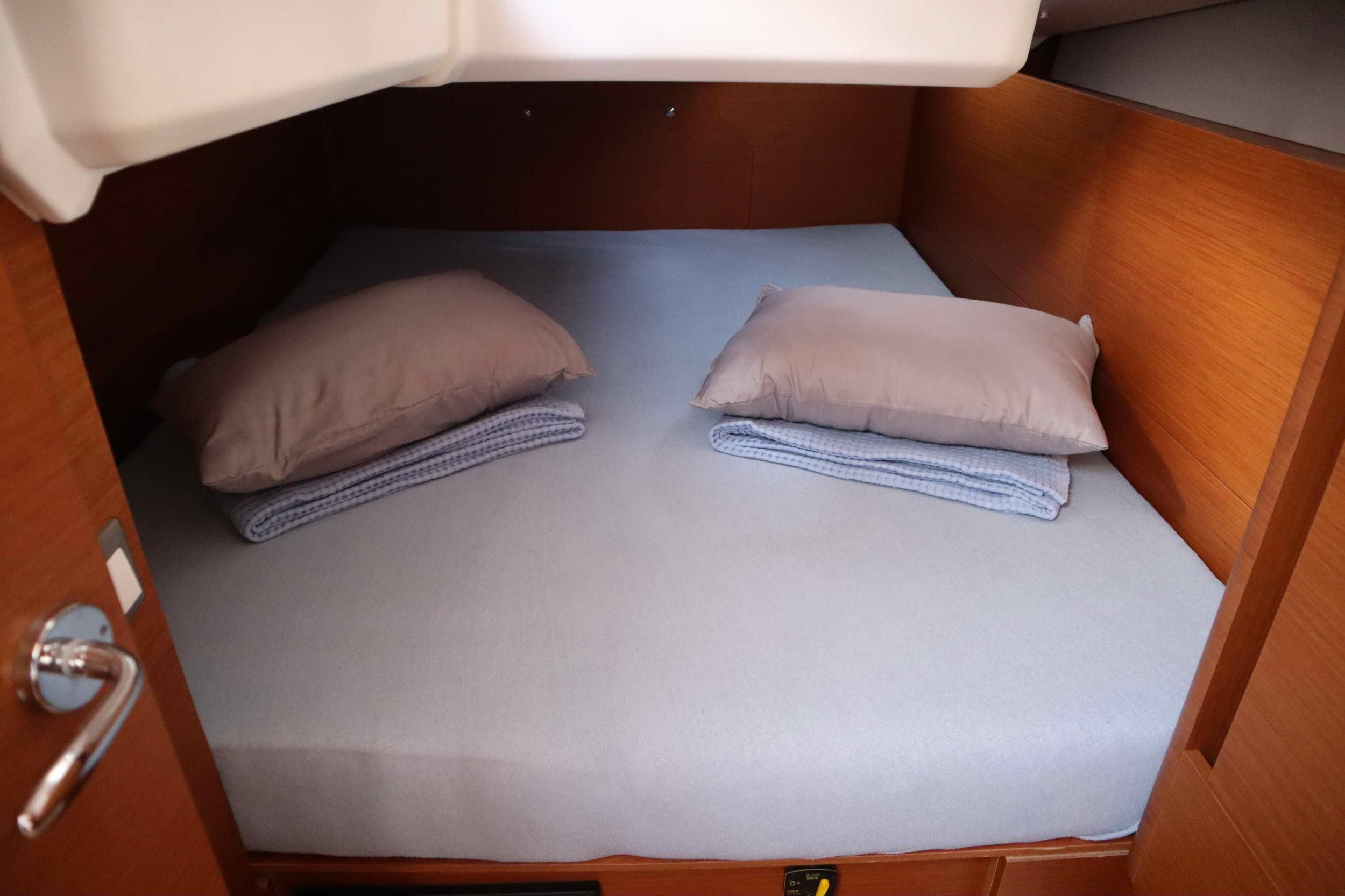 Sun Odyssey 440 (4 cab.) — photo 14