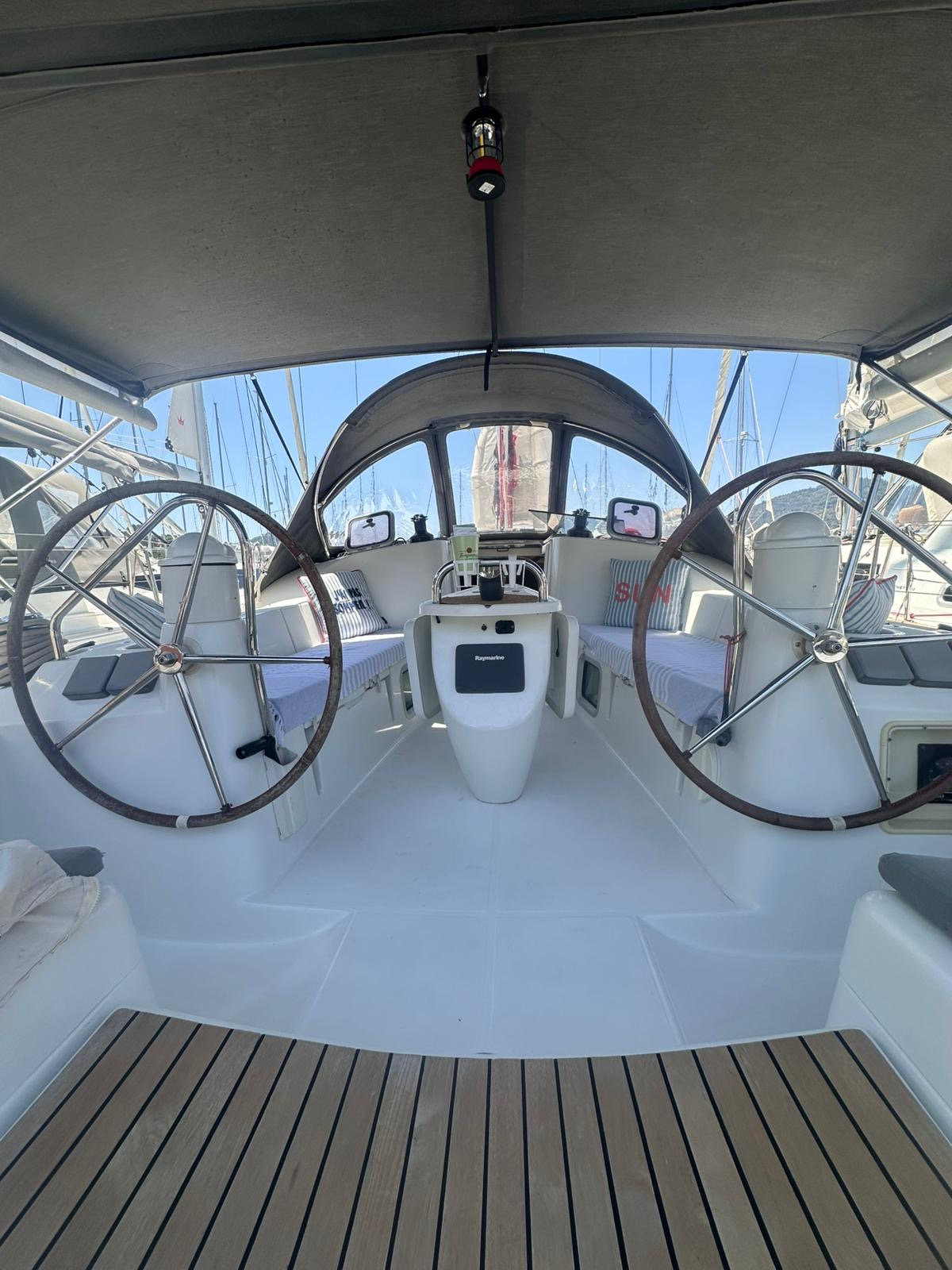 Sun Odyssey 39i — photo 3