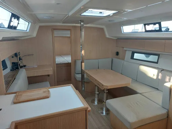 Bavaria C42 (3 cab.) — photo 16