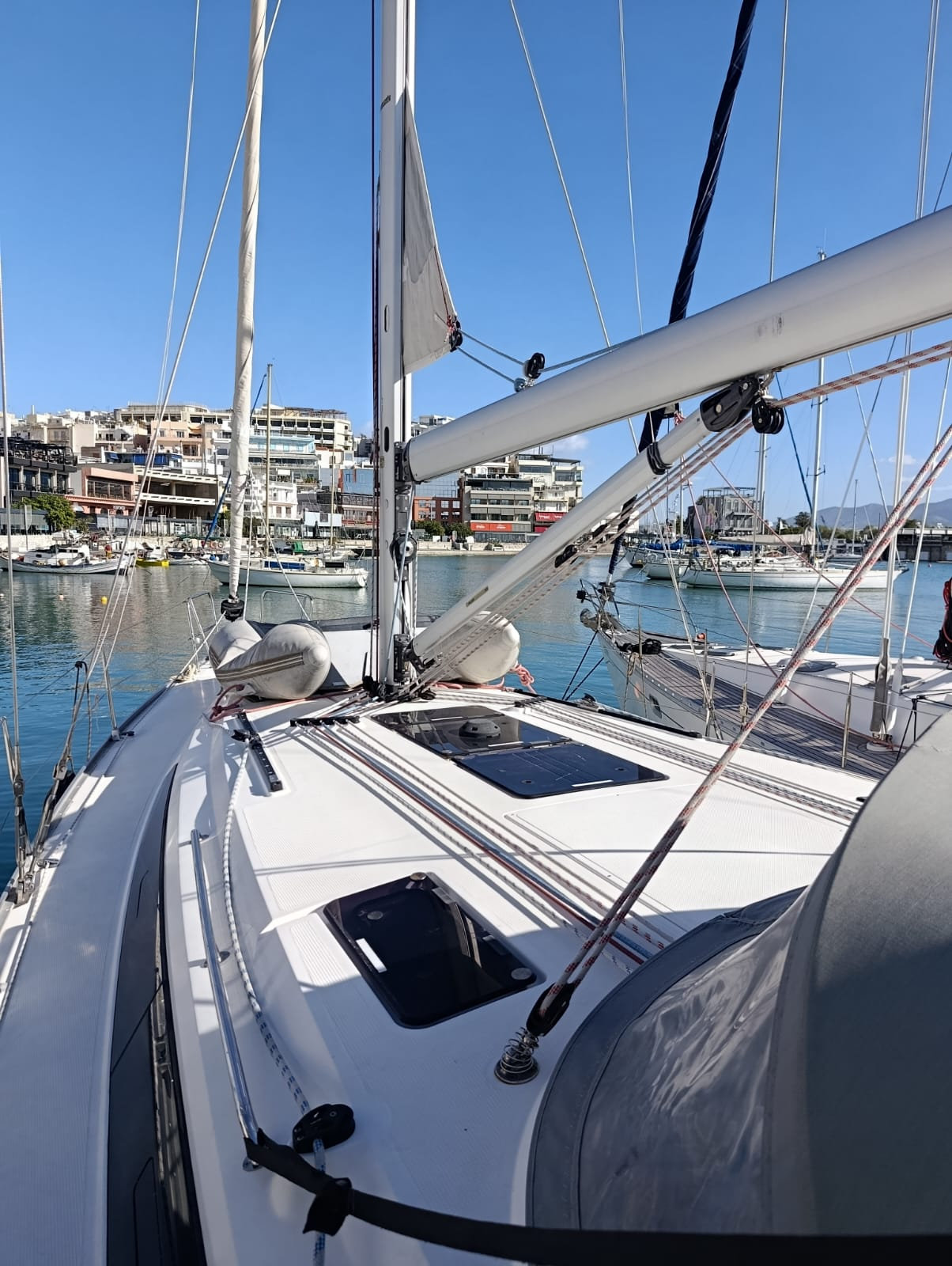 Bavaria 41 Cruiser — photo 16