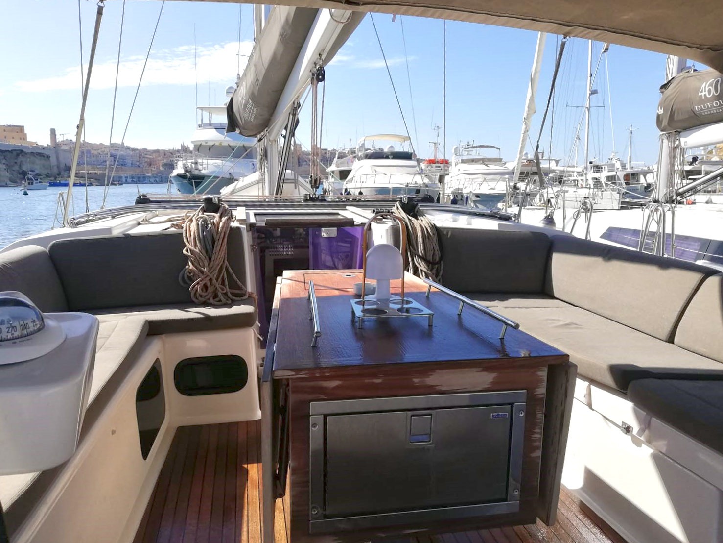 Dufour 520 GL (5 Cab.) — photo 12