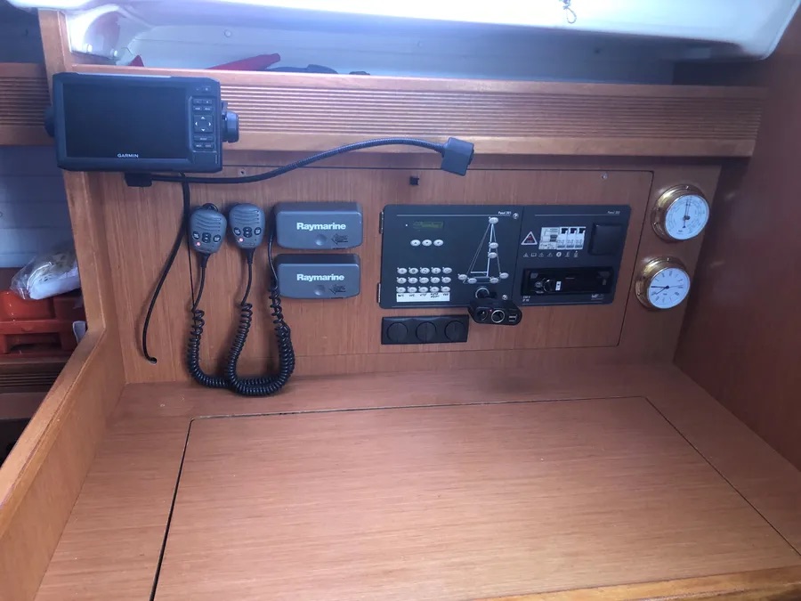 Bavaria 43 Cruiser (3 cab.) — photo 5