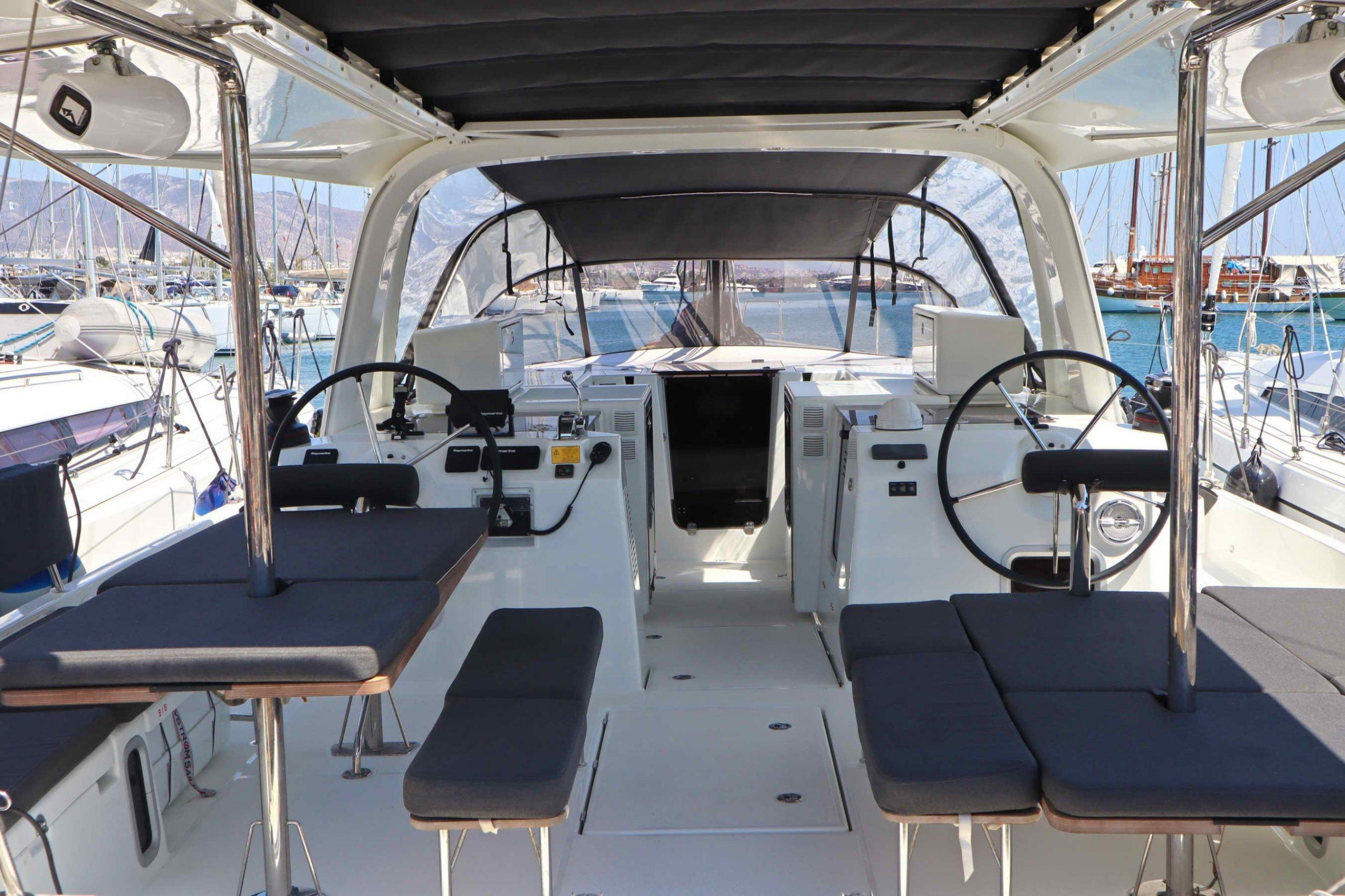Sun Loft 47 (7 cab.) — photo 18