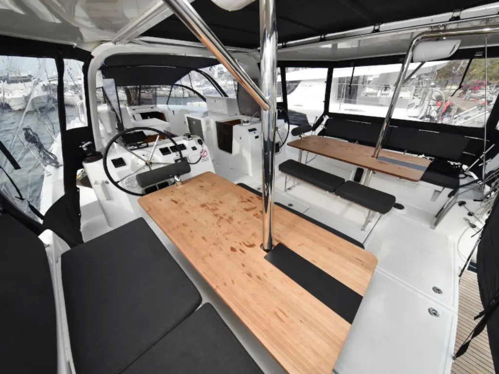Sun Loft 47 (7 cab.) — photo 13