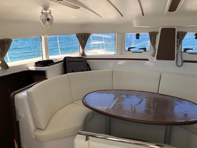 Lagoon 380 (4 cab.) — photo 14