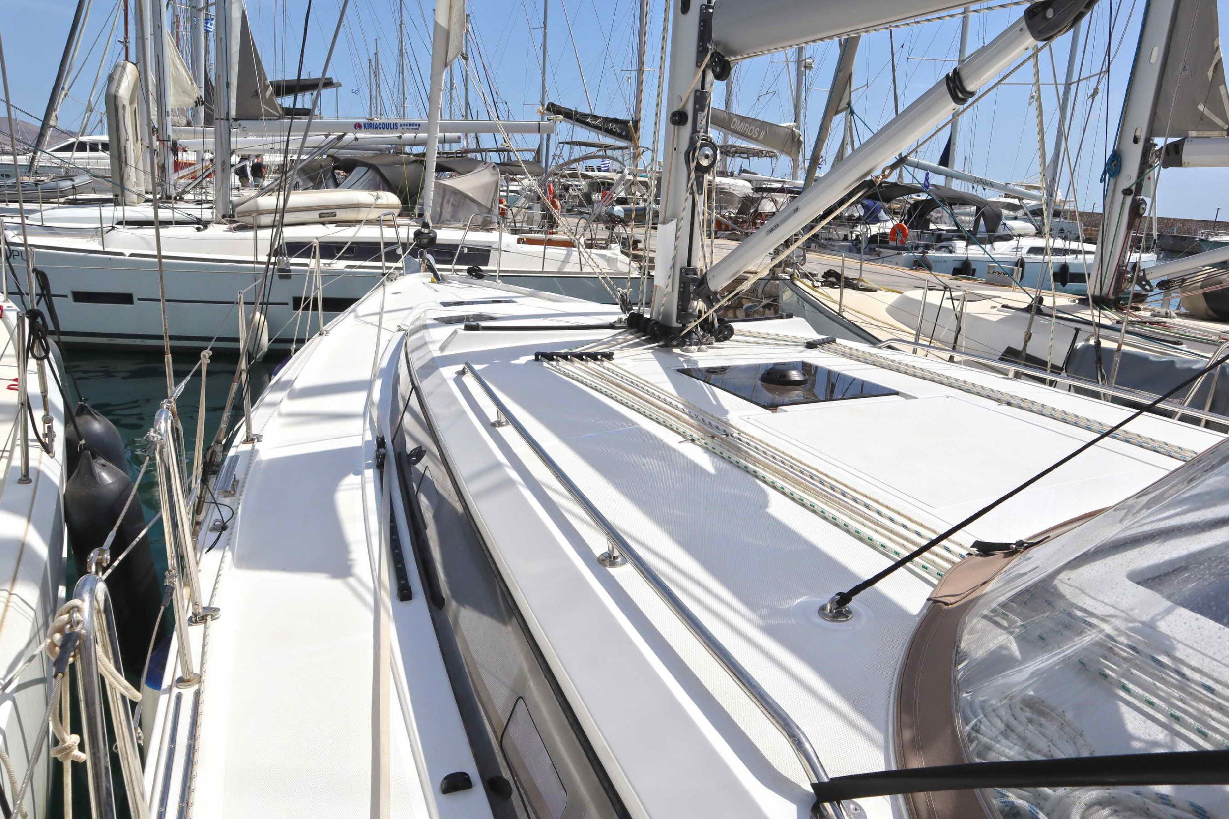 Bavaria C42 (3 cab.) — photo 15