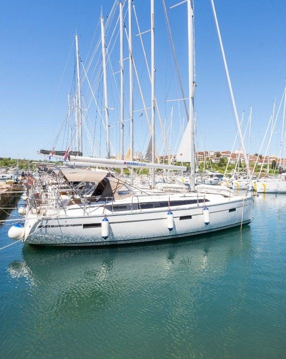 Bavaria Cruiser 37 (2 cab.) — photo 6