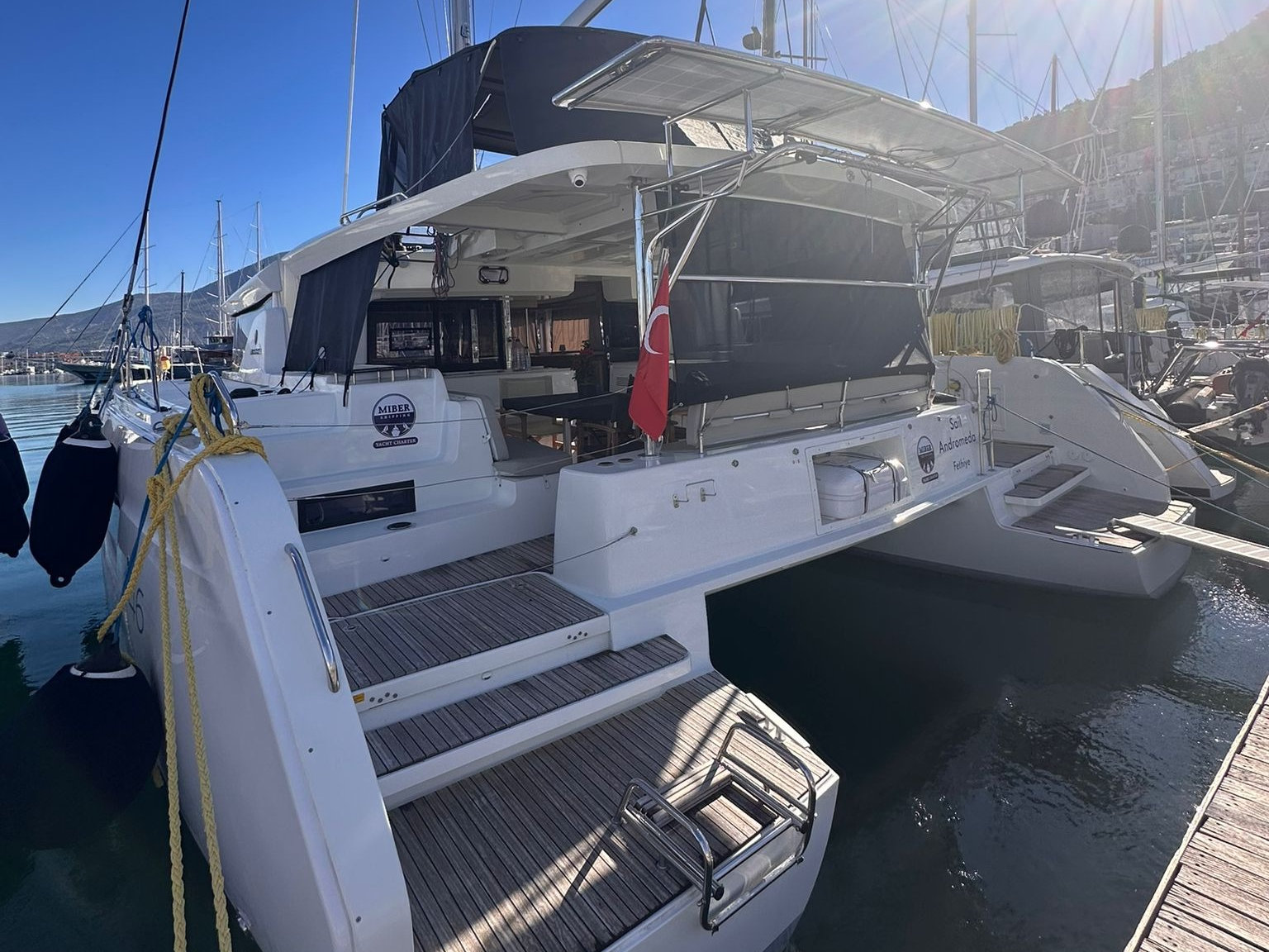 Lagoon 46 — photo 1