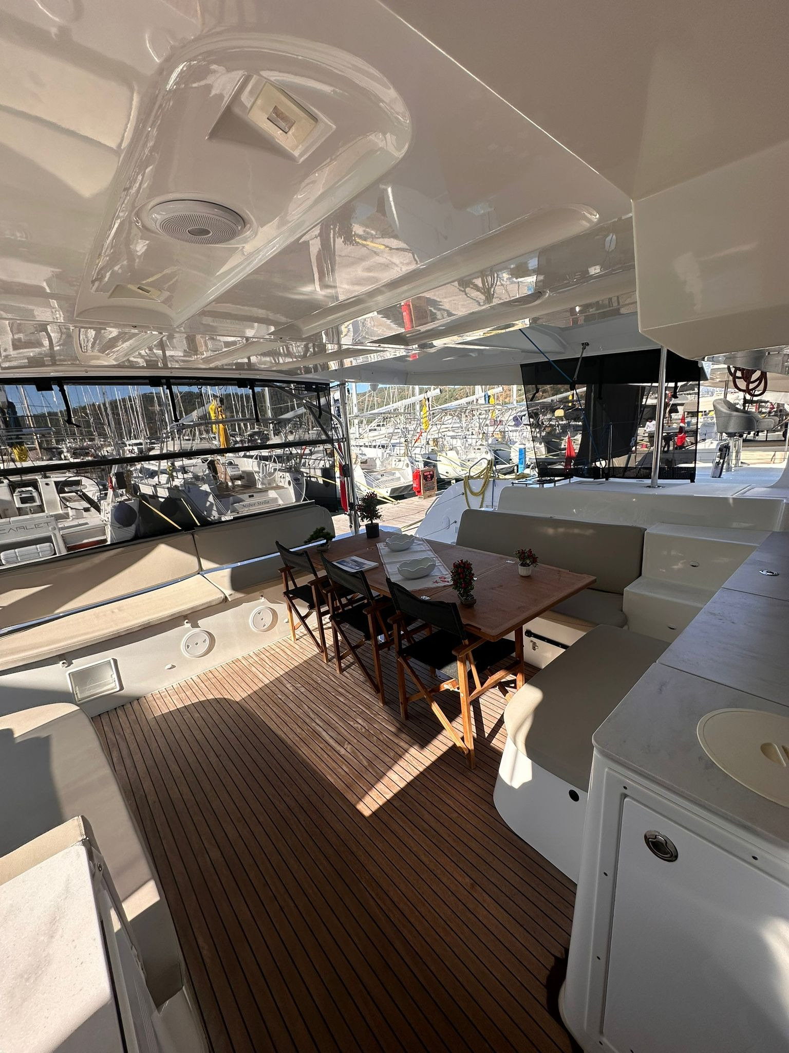 Lagoon 46 — photo 17