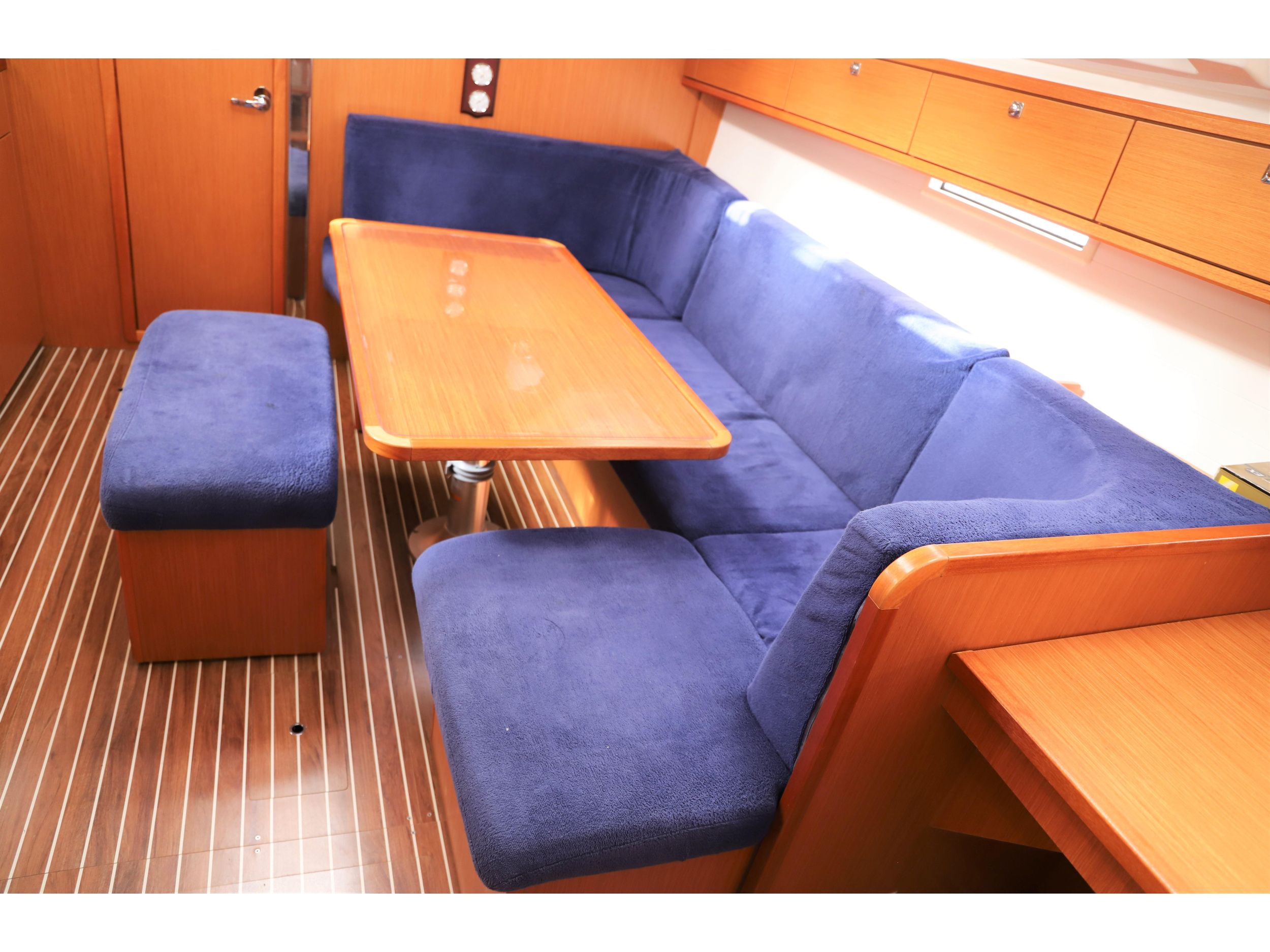 Bavaria Cruiser 41 — photo 8