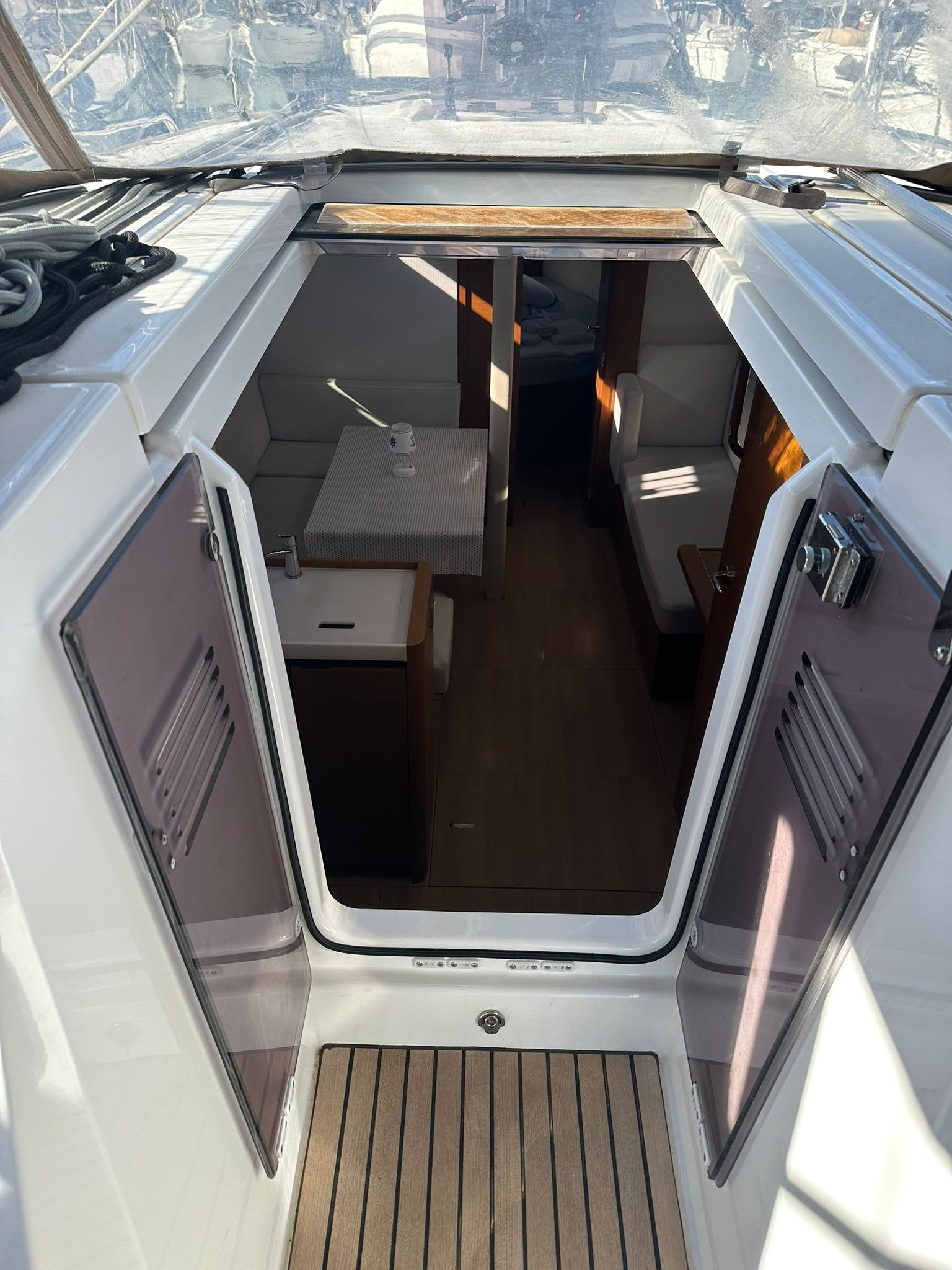 Sun Odyssey 380 — photo 10