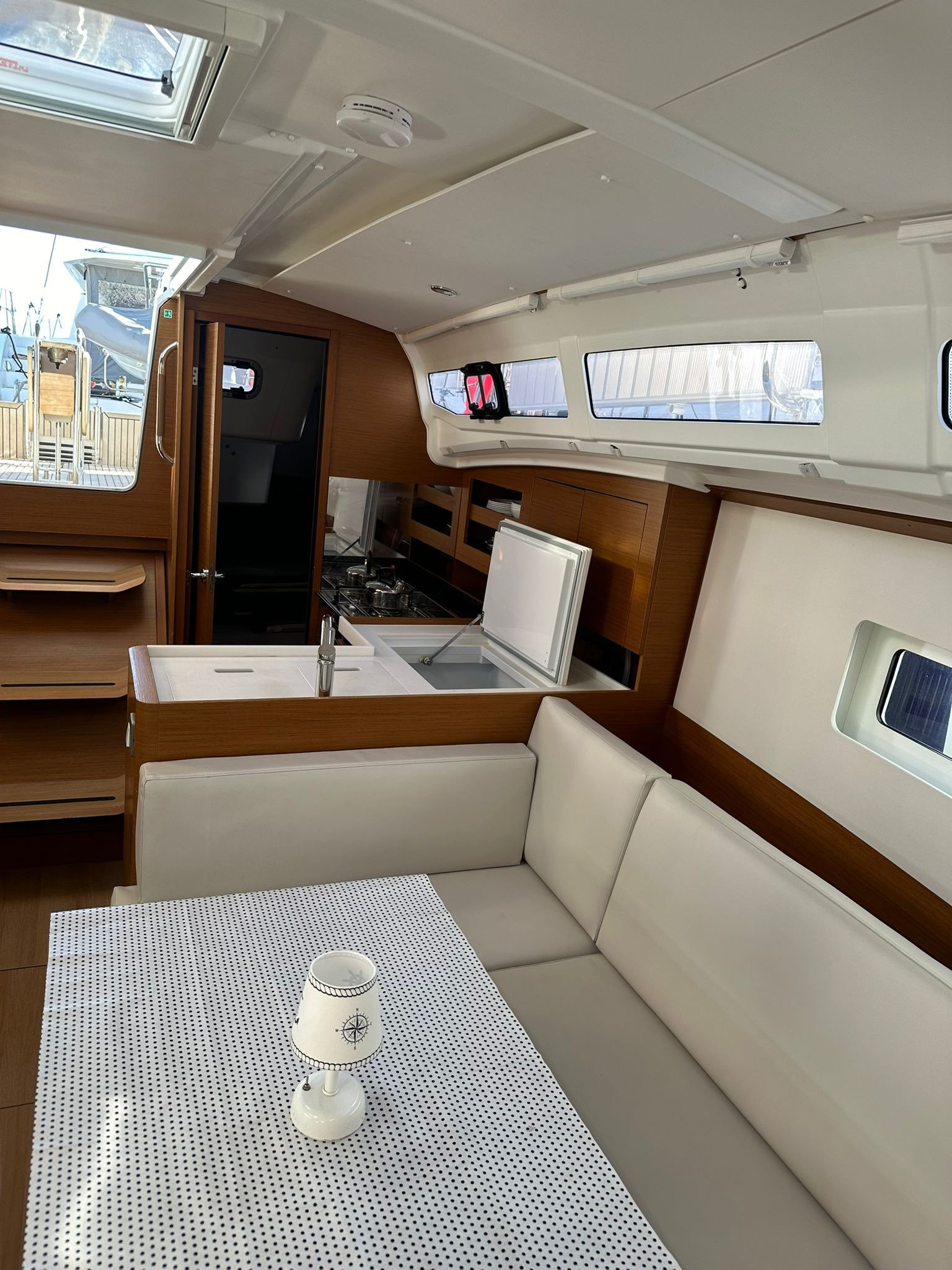 Sun Odyssey 380 — photo 12