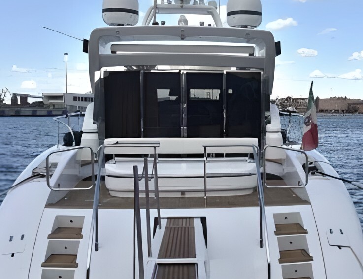 Mangusta 72 — photo 2