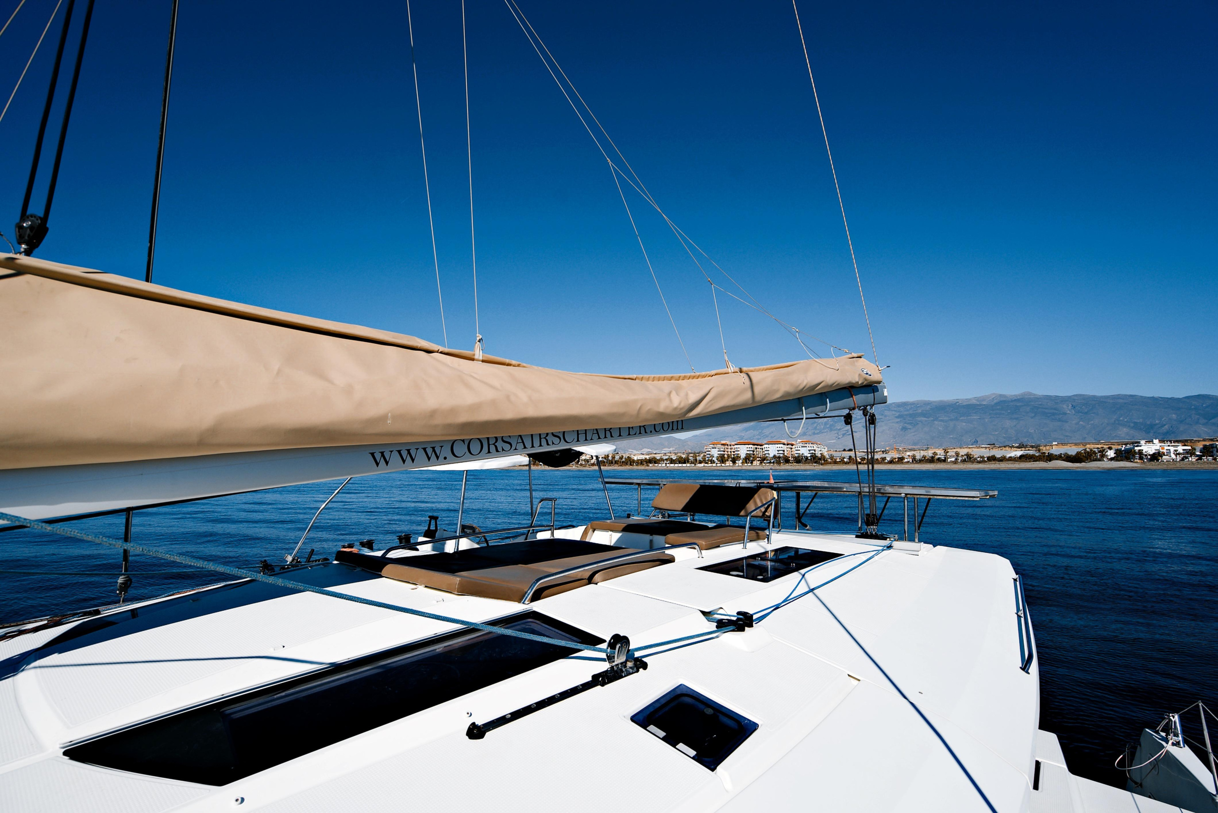 Helia 44 — photo 4