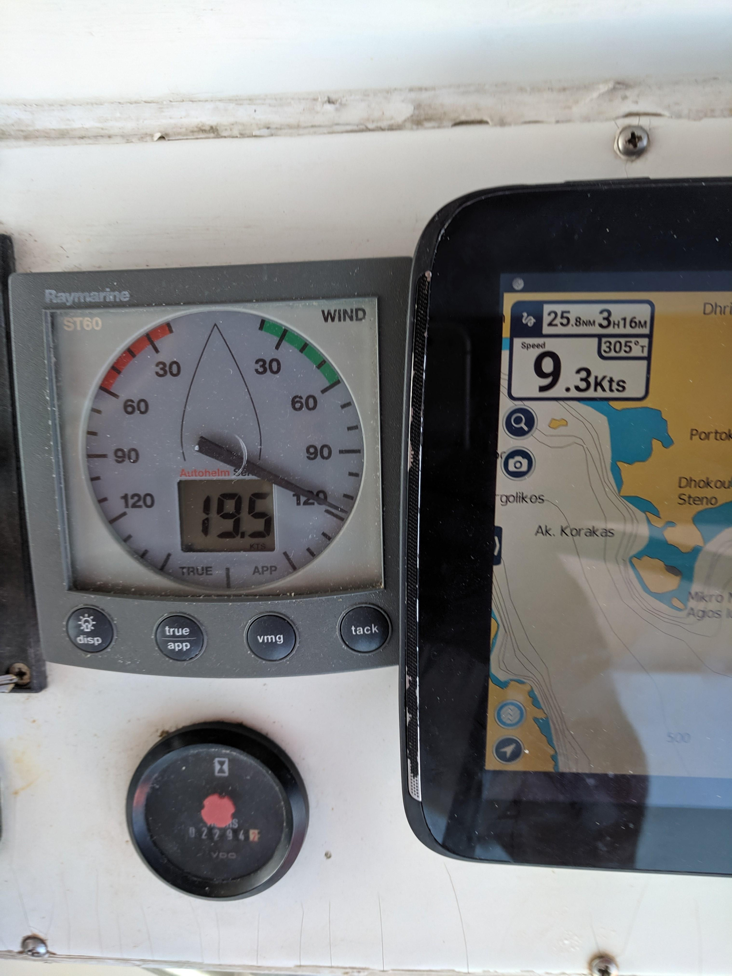 Oceanis Clipper 411 — photo 2