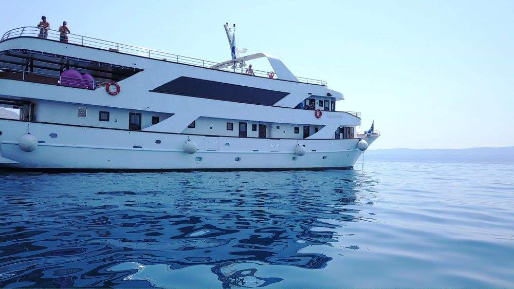 Motoryacht — photo 8