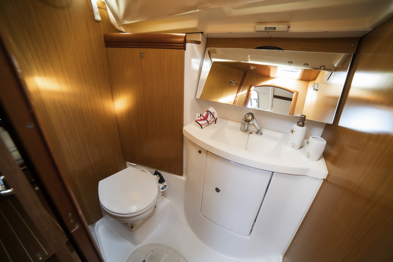 Sun Odyssey 42 i — photo 3