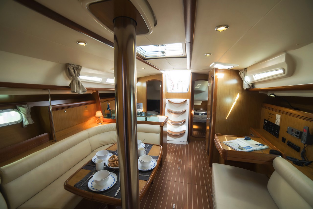 Sun Odyssey 42 i — photo 2