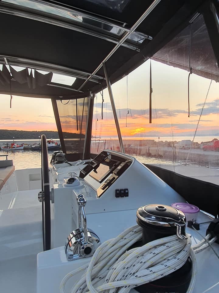 Lagoon 450 Fly — photo 4