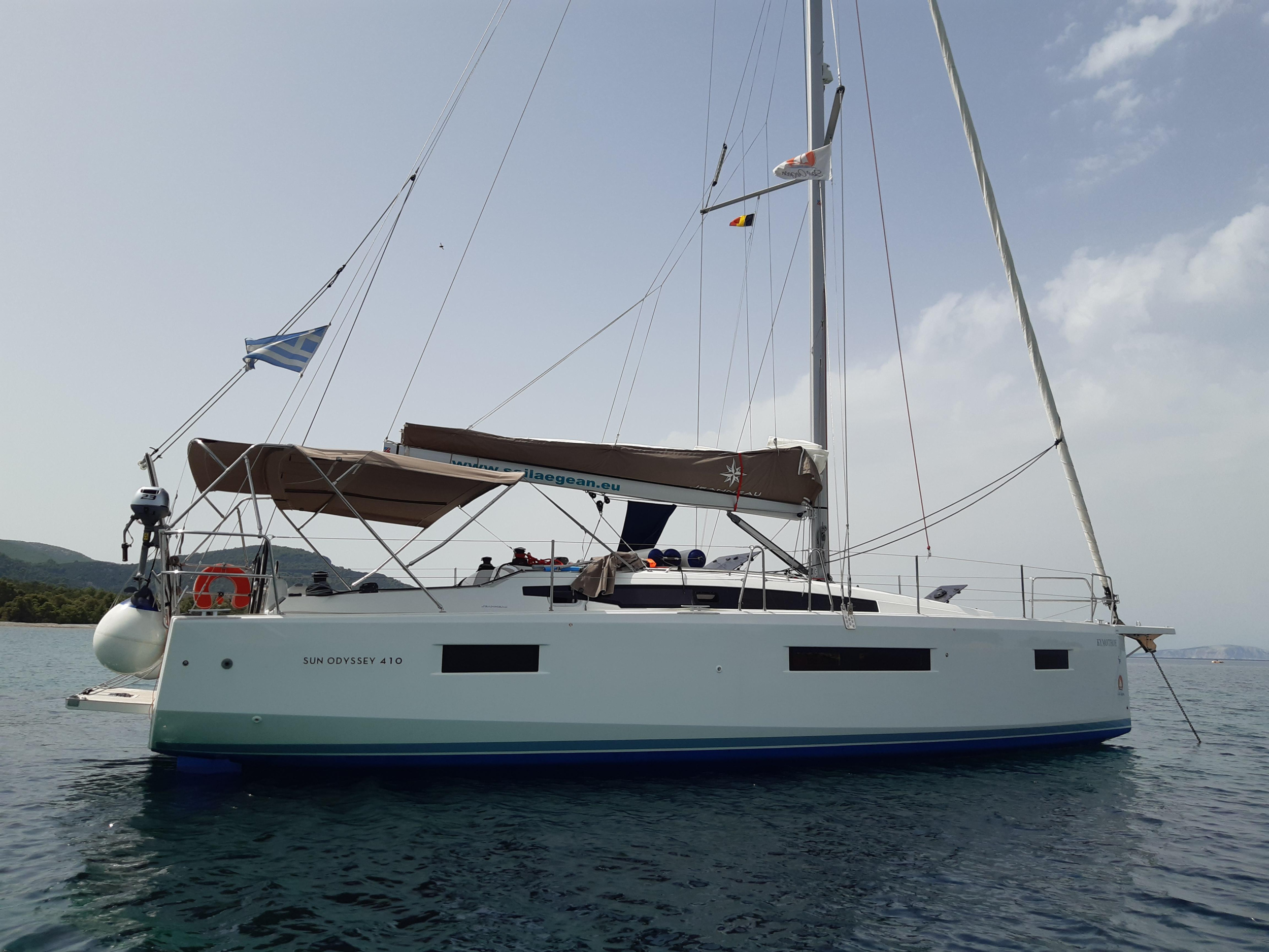 Sun Odyssey 410 — photo 1