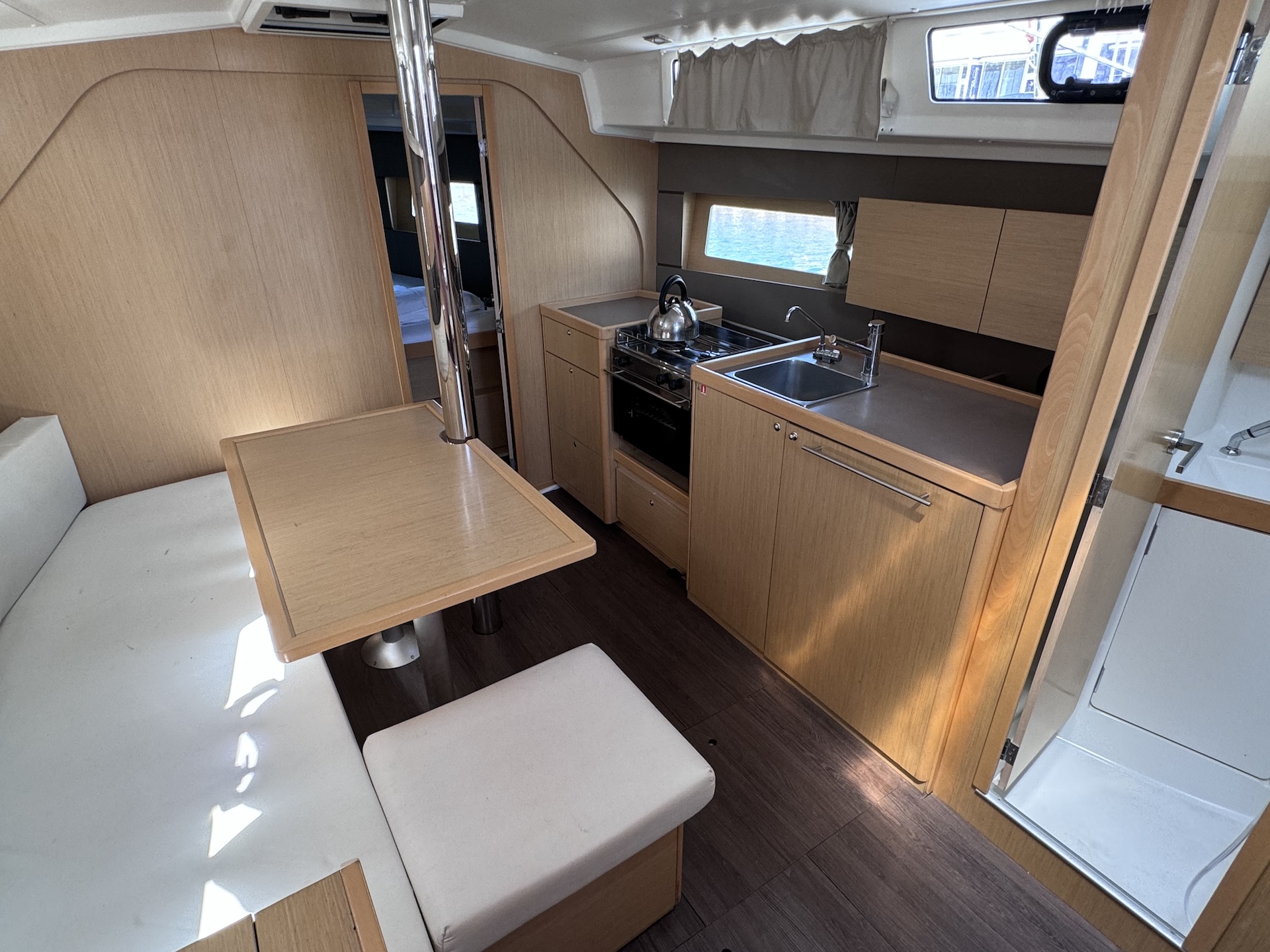 Oceanis 38 — photo 15