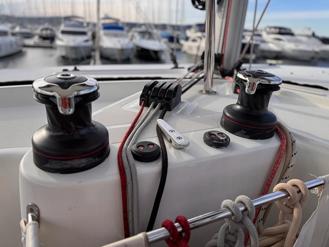 Lagoon 42 — photo 14