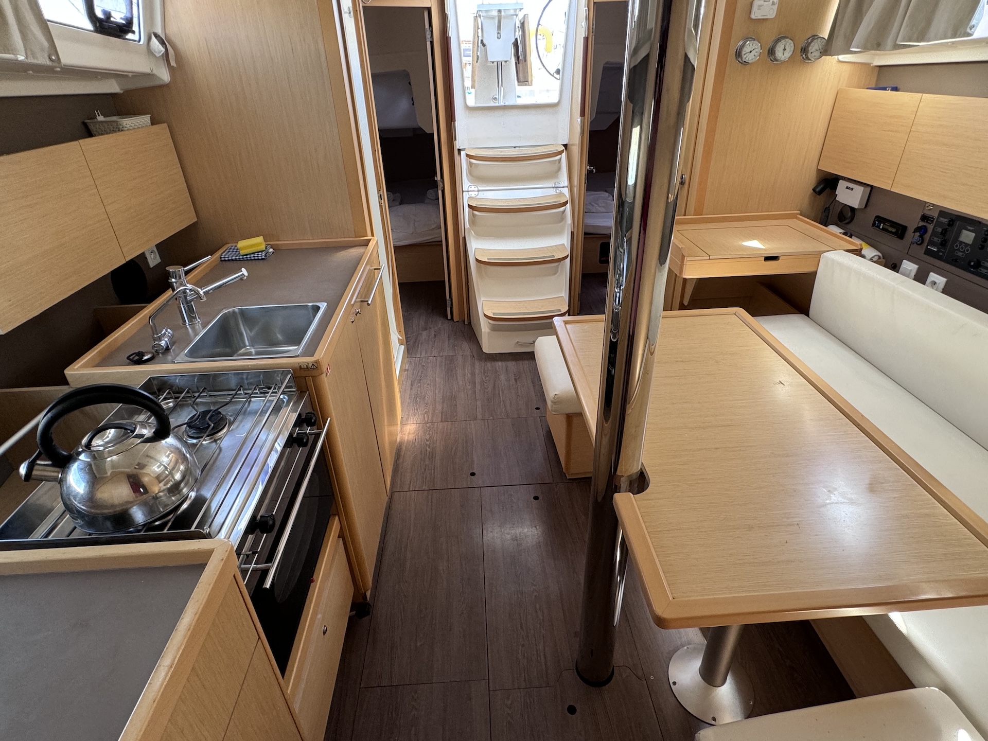 Oceanis 38 — photo 13