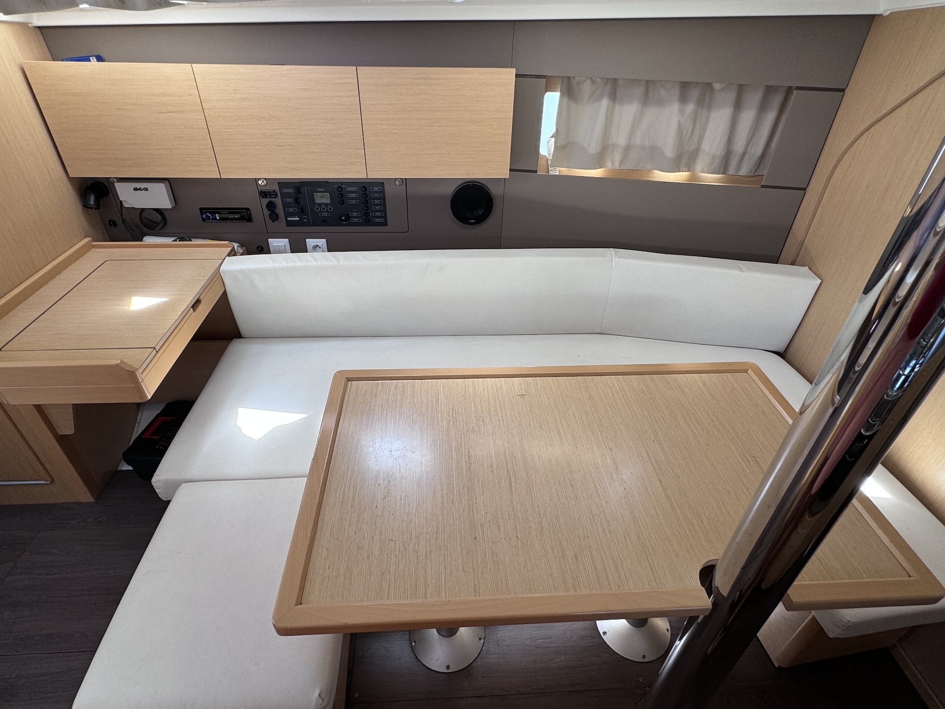 Oceanis 38 — photo 16