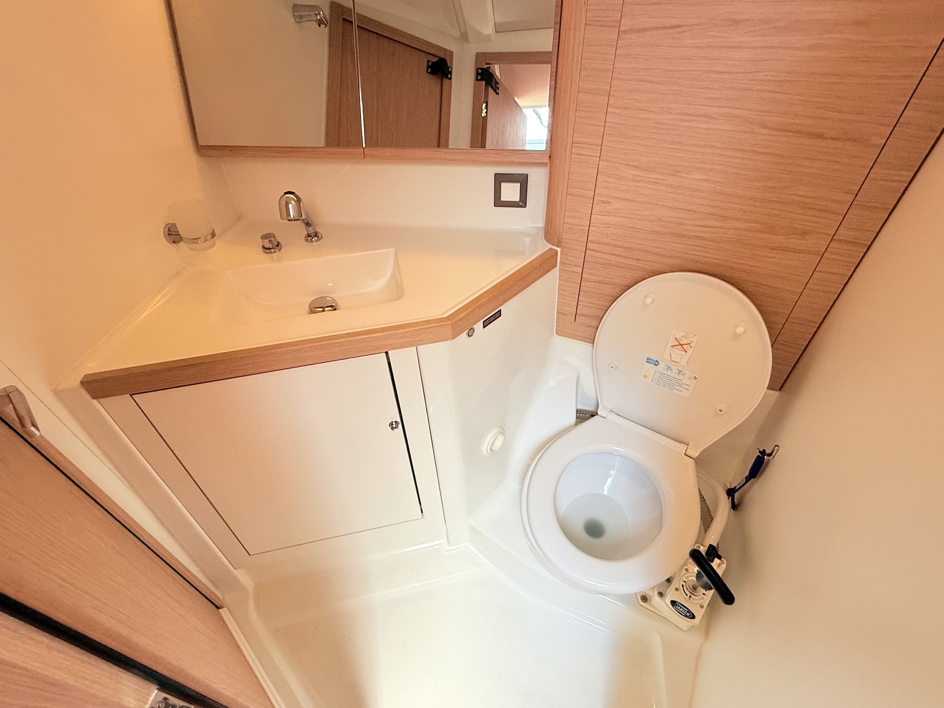 Oceanis 46.1 — photo 10
