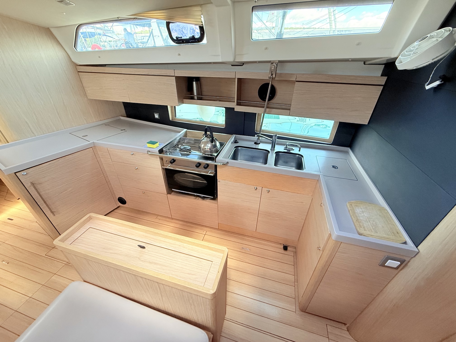 Oceanis 46.1 — photo 17
