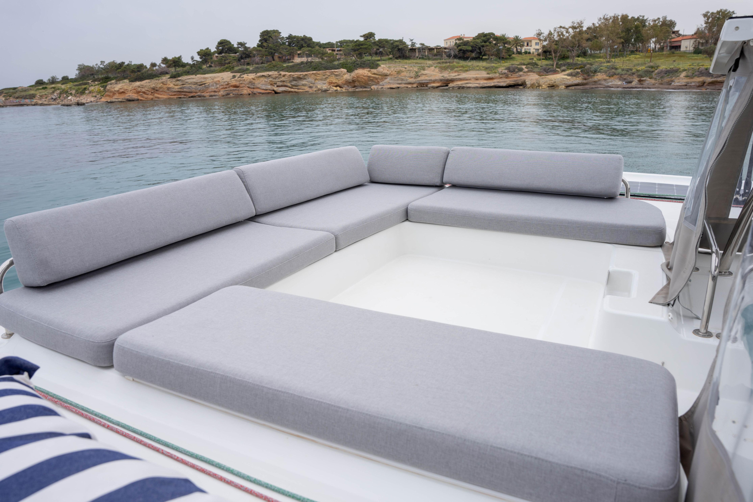Lagoon 43 — photo 11
