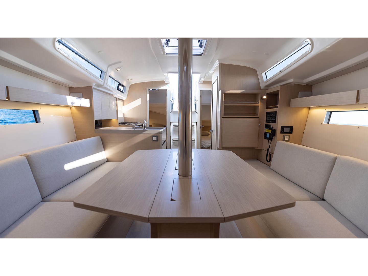 Oceanis 34.1 — photo 12