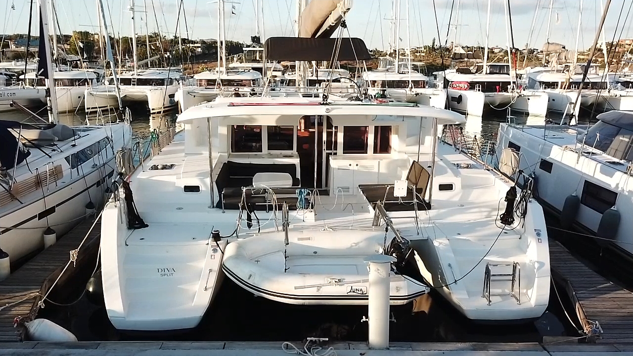 Lagoon 450 Fly — photo 21