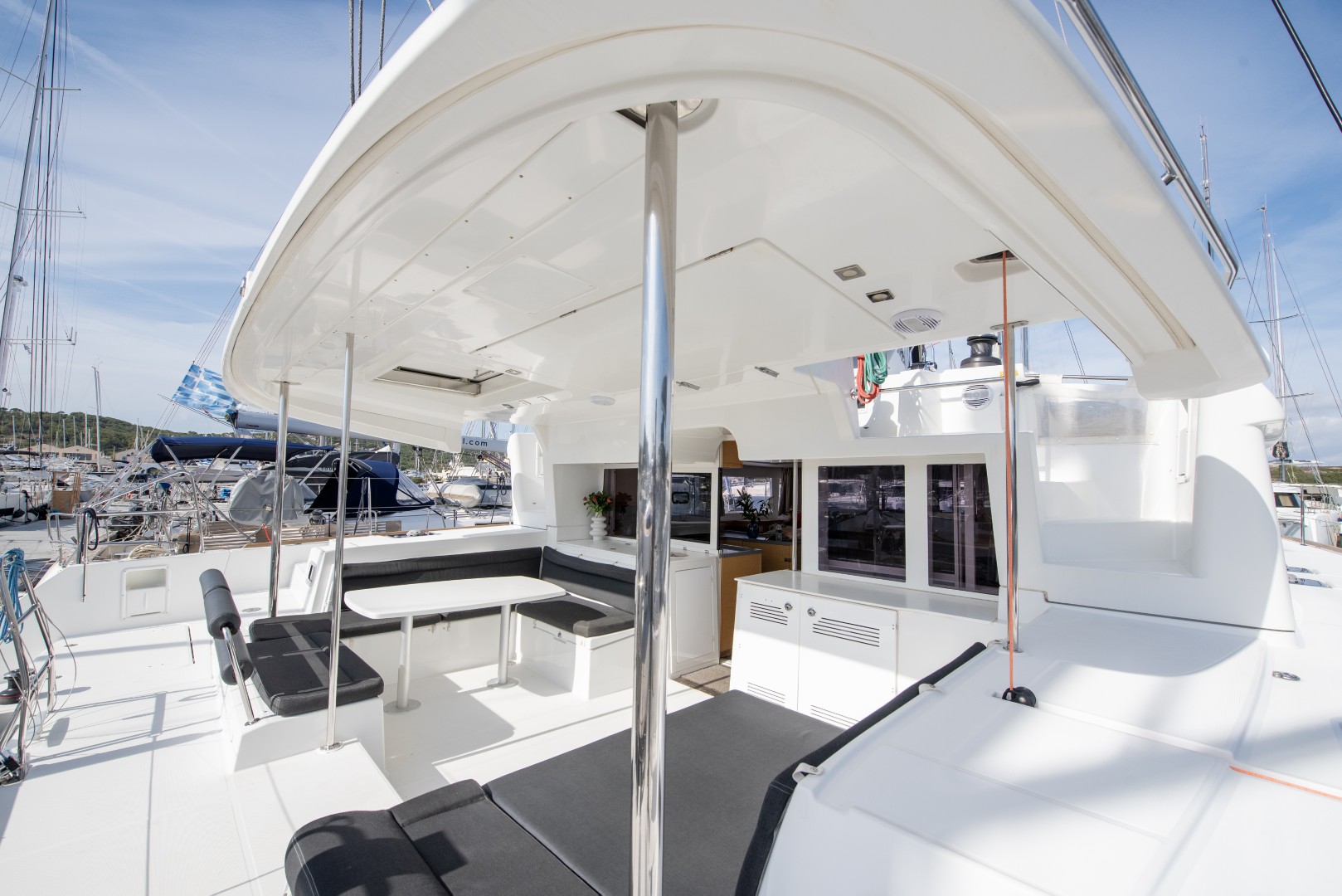 Lagoon 450 Fly — photo 19