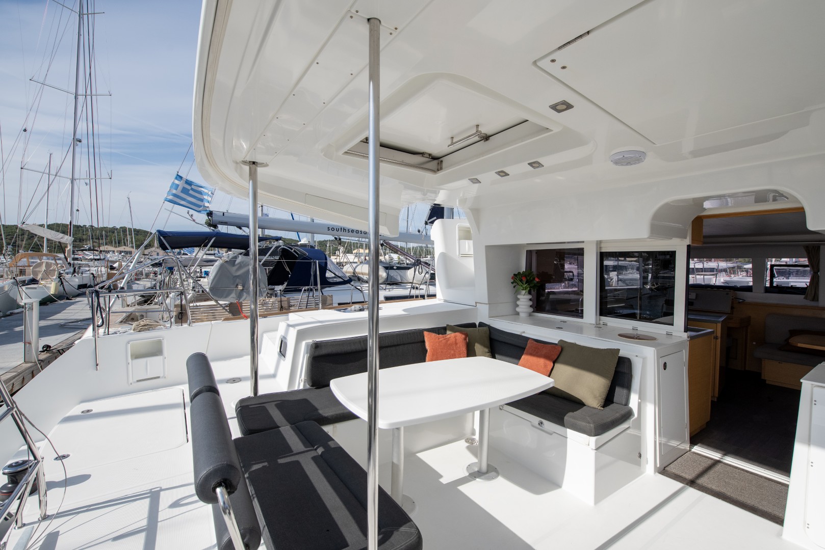 Lagoon 450 Fly — photo 26