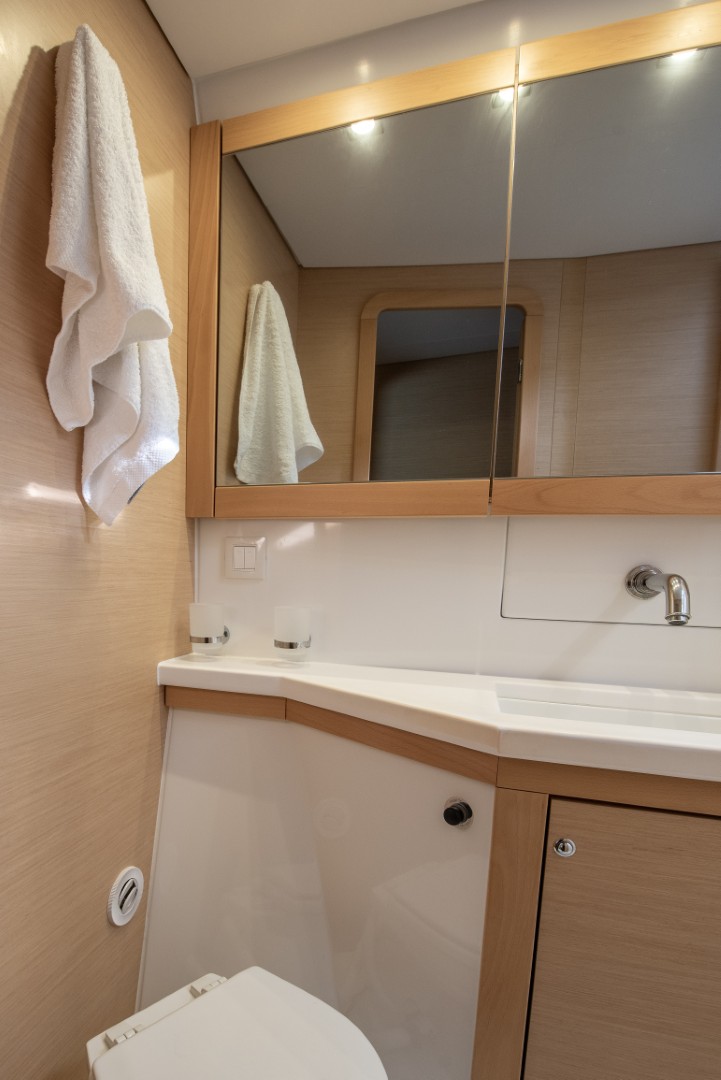 Lagoon 450 Fly — photo 15