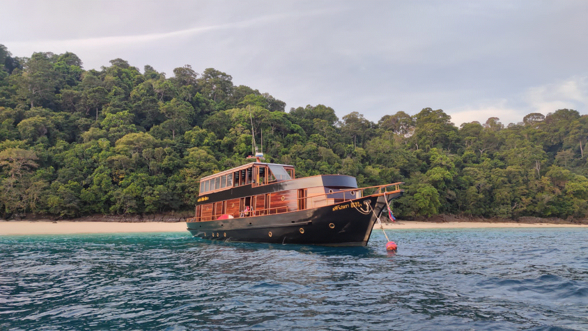 Motoryacht Maha Bhetra — photo 35