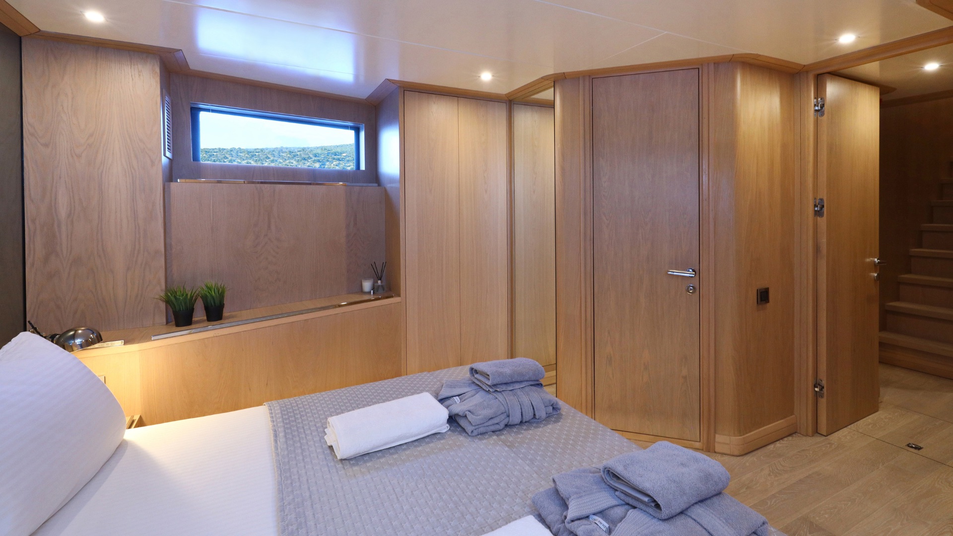 Aegean Explorer M26 — photo 7