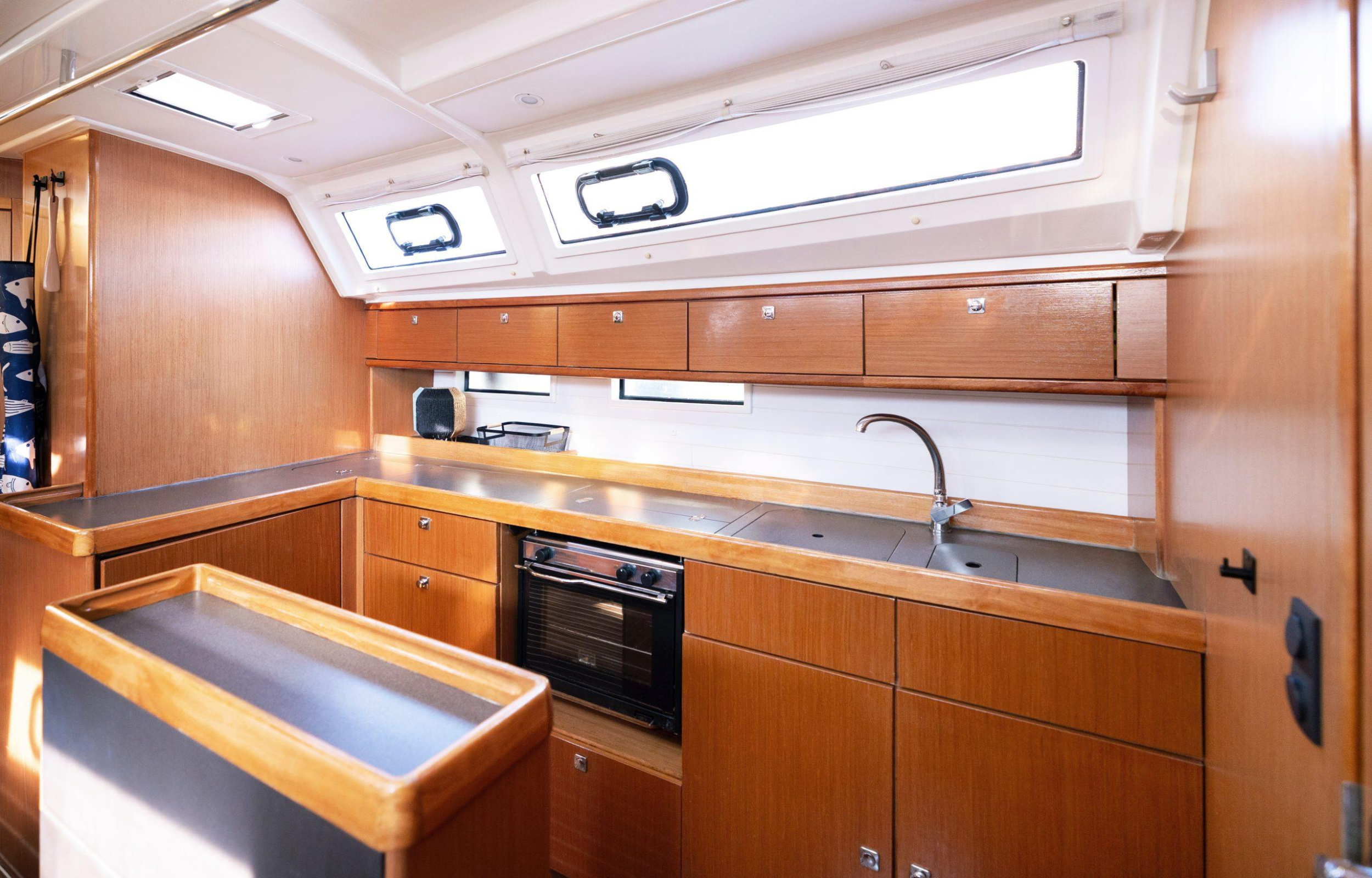 Bavaria Cruiser 46 — photo 5