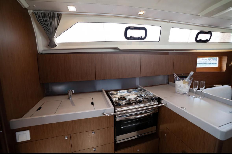 Oceanis 41.1 — photo 13