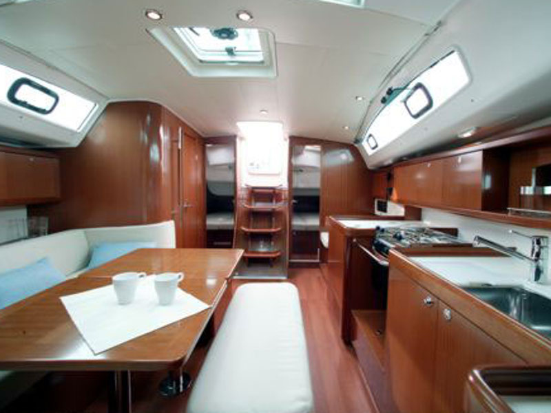 Oceanis 40 — photo 2