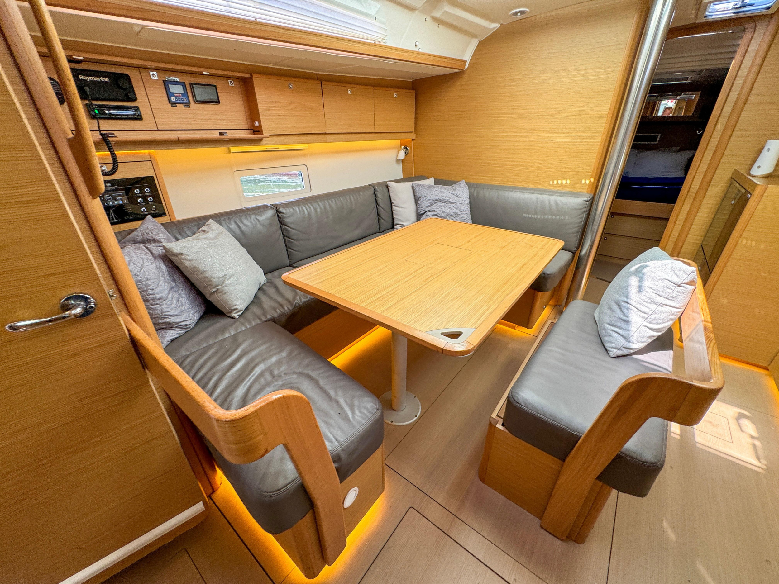 Dufour 430 — photo 8